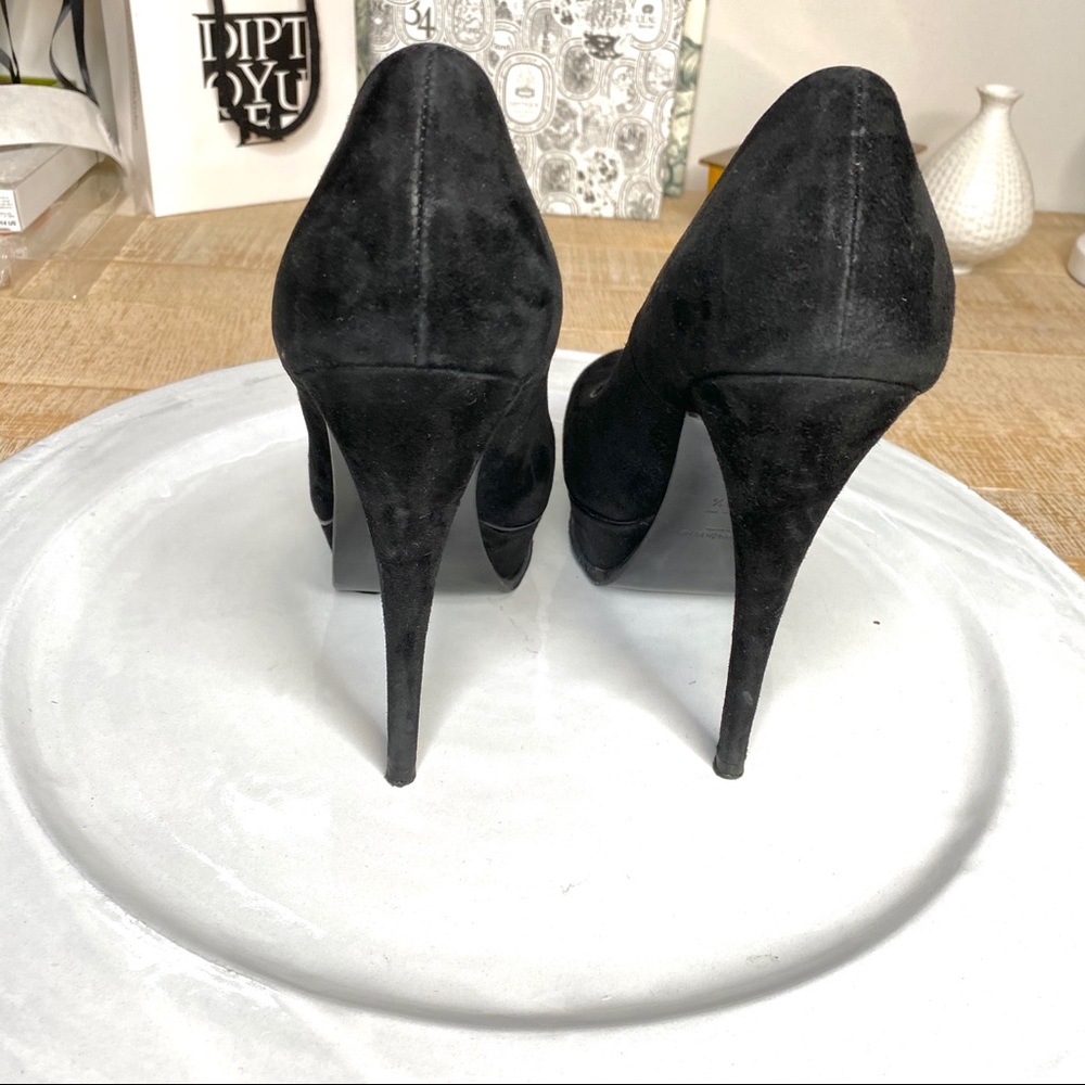 Yves Saint Laurent Tribute suede platform pumps - Picture 5 of 12